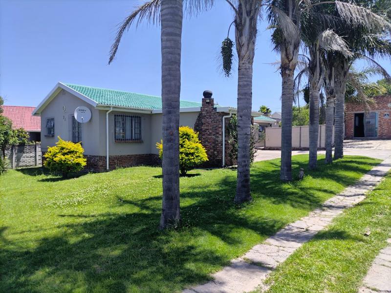 5 Bedroom Property for Sale in Amalinda Eastern Cape